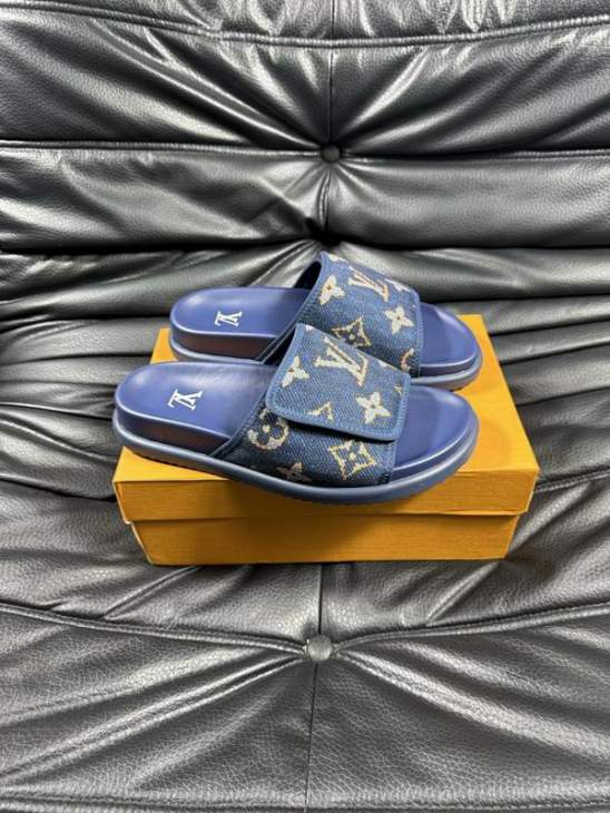 Picture of Louis Vuitton Slippers _SKULVsz38-45jyq0112729